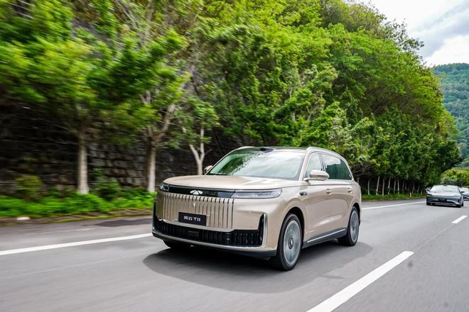 域安全价格亲民定义六座SUV新价值开元棋牌风云T11：豪华配置加全(图2)