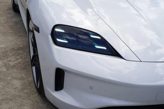 需多言保时捷Taycan 4开元棋牌试玩【路试】强者无(图15)