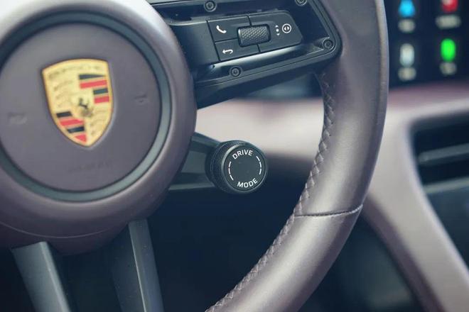 需多言保时捷Taycan 4开元棋牌试玩【路试】强者无(图12)